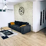 Vladis شقة Năvodari