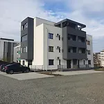 Vladis شقة *